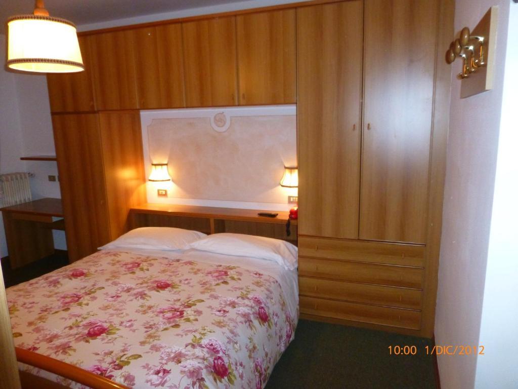 Hotel San Giovanni Vigo di Fassa Extérieur photo