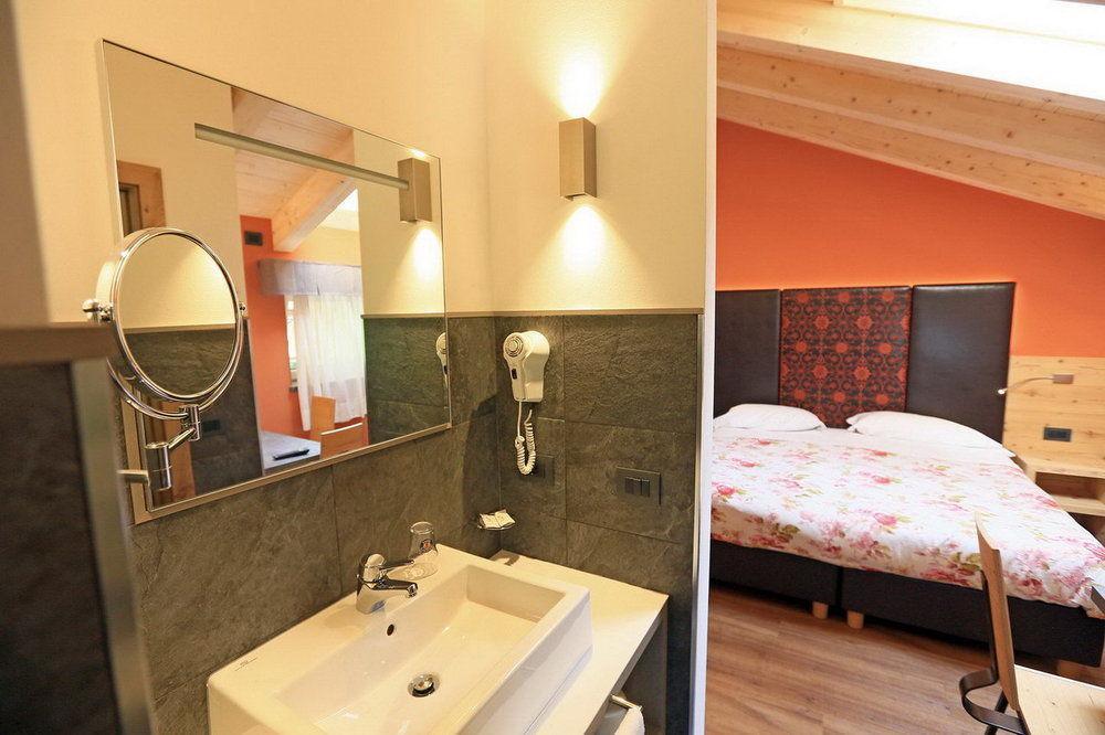 Hotel San Giovanni Vigo di Fassa Extérieur photo