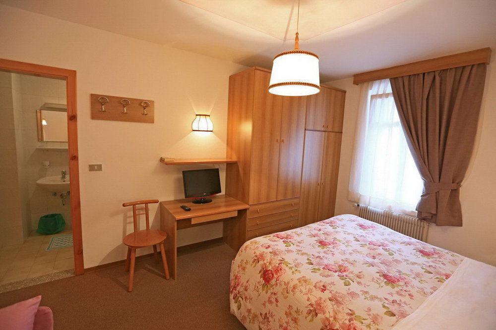 Hotel San Giovanni Vigo di Fassa Extérieur photo