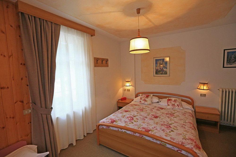 Hotel San Giovanni Vigo di Fassa Extérieur photo